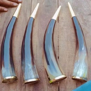 Cornes à boire en corne de buffle véritable sculptées à la main avec support pour voiture et usage domestique pour la revente dans les magasins d'hydromel - Product Image 5