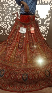 Elégante robe georgette brodée pour femme, parfaite pour les célébrations traditionnelles, les réceptions et les fêtes - Product Image 4