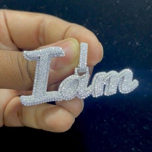 Colgante de Lujo Personalizado con Letra, Chapado en Rodio sobre Plata 925, Micro Pavé de Diamantes Moissanita VVS, Unisex - Product Image 1