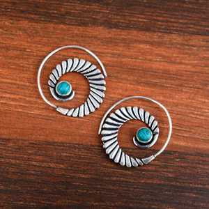 Boucles d'oreilles plumes en alliage spirale géométrique turquoise du sud-ouest européen et américain vintage - Product Image 3
