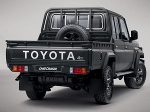 รถกระบะโตโยต้าแลนด์ครุยเซอร์ J79 4X4 2024รถออฟโรดสองชั้นทนทานประสิทธิภาพสูง