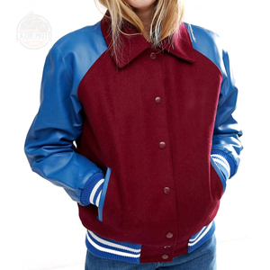 Chaqueta universitaria recortada para mujer Cuerpo de lana negro y mangas de cuero morado Letterman Baseball Bomber Crop Varsity Jacket - Product Image 1
