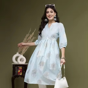 Kurta Anarkali en polyester de qualité exceptionnelle, élégant, à imprimé floral, col mandarin, manches bouffantes, travail miroir, longueur au sol - Product Image 1