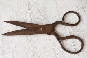 Vintage Wrought Iron Tailor <b>Scissors</b> 27cm Antique Sewing Tools Large Rusty Look Made in Europe - Product Image 2