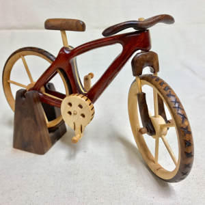 Venta al por mayor Mini bicicleta gemela modelo pequeña pantalla decoración bicicletas de madera bicicleta de madera estatuilla hecha en Vietnam - Product Image 3