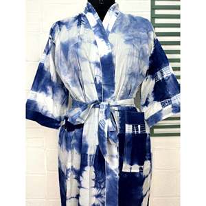 Kimono Boho de Algodón, Bata con Estampado Floral de Mariposas Hecho a Mano, Prenda Ligera para Ocio y Discotecas - Product Image 2