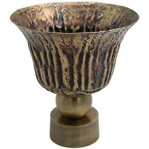 Florero de hierro vintage con trabajo de grabado detallado para ideas sofisticadas de decoración del hogar y exhibiciones florales artísticas - Product Image 4