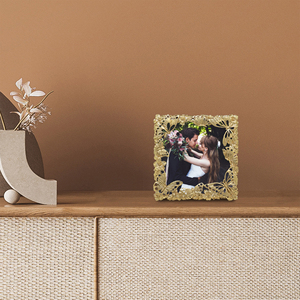 Cadre photo de luxe haut de gamme en alliage de zinc doré, rectangulaire 5"X5", écologique, motif papillon/fleur, cadeau Marufung - Product Image 5