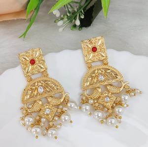Boucles d'oreilles en or poli pour femmes, boucles d'oreilles traditionnelles indiennes, design magnifique, légères, parfaites pour toutes les occasions, pendantes - Product Image 3