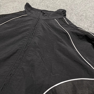 ชุดวอร์มผ้าไนลอนสะท้อนแสงสำหรับผู้ชายชุดวอร์มแนวสตรีทแจ็คเก็ตปักลายสไตล์สตรีทโลโก้ตามสั่ง - Product Image 6