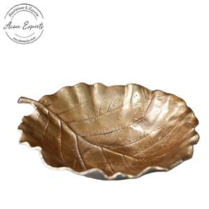 Cuenco decorativo de aluminio hecho a mano con exterior rústico martillado e interior dorado pulido para un estilo de mesa elegante - Product Image 2