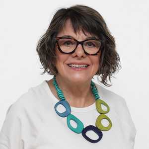 Collar y gargantilla de resina de oro rosa, joyería llamativa para accesorios de moda chapados en rodio DE LA India - Product Image 2