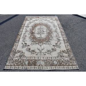 Tapis turc vintage 5.5x9,4 pieds marron beige tissage plat en laine avec motif patchwork pour les décorations de salon ou le couloir - Product Image 1