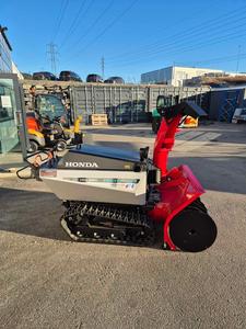 Souffleuse à neige sur chenilles Honda HS1231, à essence, avec boîtier en acier, souffleuse à neige manuelle avec lames en fonte, 58 kg, garantie de 2 ans - Product Image 1