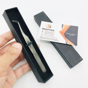Pince à épiler professionnelle en acier inoxydable avec logo personnalisé, accessoire d'extension de cils en fibre plasma noire, beauté pointue - Product Image 3