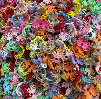 Cages à couronnes en alliage ajouré colorées pour la fabrication de bijoux DIY en gros et le remplissage de kits d'artisanat