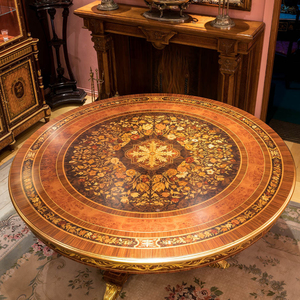 Table à manger ronde de luxe Rebbeca, en bois de mahogany massif avec finition brun foncé, pour usage intérieur. - Product Image 3