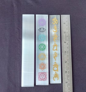 ไม้เซเลนไนต์คริสตัลไม้กายสิทธิ์สำหรับสมาธิแกะสลักสัญลักษณ์เรกิสไตล์ฮวงจุ้ยบ้านชาร์จไฟได้ - Product Image 5