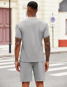 Conjuntos de pantalones cortos informales para hombre para el verano Camiseta estampada transpirable y pantalones cortos Conjunto de chándal de 2 piezas - Product Image 3