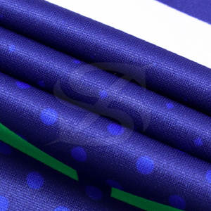 Tenue de rugby de haute qualité avec tissu extensible durable conçu pour le confort et les performances sur le terrain - Product Image 6