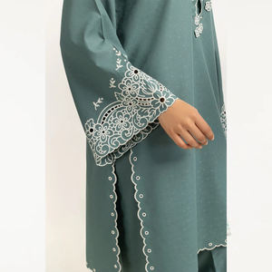 Nueva colección Shalwar Kameez para mujer, ropa formal bordada en estilo pakistaní e indio inspirada en el nuevo estilo de Pakistán - Product Image 4