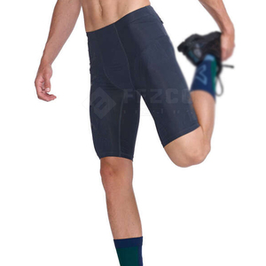 Shorts de compression mi-longue décontractés pour hommes, nouveau style, couleur unie, séchage rapide, respirant, nylon/polyester, taille élastique, fabriqué au Pakistan - Product Image 4