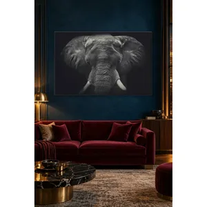 Impression sur toile de tête d'éléphant en gros plan dans l'obscurité de Fida - Product Image 3