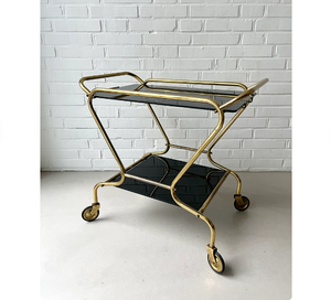 Chariot unique de portion de style nordique de catégorie supérieure pour l'hôtel/clubs Chariot mobile facile de barre de serveurs de base de quatre roues avec l'affichage en verre - Product Image 1