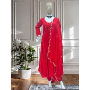 เปิดตัวพาลาซโซชั้นนำจากดีไซเนอร์ใหม่พร้อมผ้า Dupatta ผ้าไหมบริสุทธิ์พิมพ์ดิจิตอลพร้อมงานปักตามลำดับ - Product Image 1