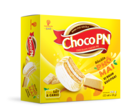 Délicieux biscuits au chocolat fourrés à la crème au fromage saveur œuf et guimauve brune, texture moelleuse, sucrés, en vrac, en sachet