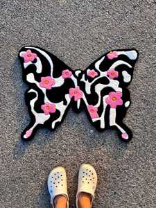 Alfombra de suelo de mariposa para habitación de niños de alta calidad, decoración del hogar, alfombra bonita con forma de mariposa con mechones irregulares, todos los colores, tamaño disponible - Product Image 2