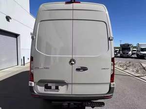Furgoneta de Carga Mercedes-Benz Sprinter 2023 Usada en Excelentes Condiciones - Product Image 3