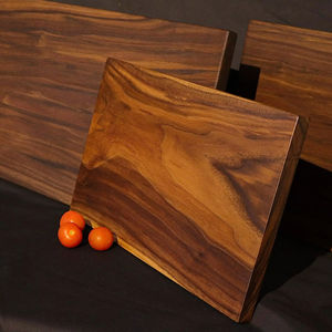 Planche à découper en bois de noyer écologique, faite à la main, de qualité alimentaire, épaisse, solide, pour la cuisine, pour couper et servir élégamment - Product Image 1