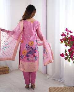 Nouvel arrivage de jacquard avec impression numérique Chanderi Silk Dupatta Salwar Kameez traditionnel pour les fêtes Top and Pant Set - Product Image 6