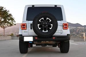 EXTREMADAMENTE LIMPIO - Jeep Wrangler Rubicon X 4XE 2024, Híbrido Enchufable de 375 HP, 4x4, Listo para Entrega - Product Image 6