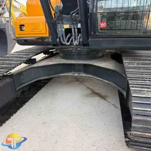 Excavatrice Hyundai HX220S haute performance, moteur Komatsu Cummins, moteur principal en bon état, prêt à être utilisé pour la construction, à vendre - Product Image 4