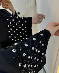 ชุดอาบายะสีดำยาว ป้องกันริ้วรอย งานแฮนด์เมดจากดีไซเนอร์ คอลเลคชั่นล่าสุด ผลิตจากผ้าไหม สำหรับผู้ใหญ่ ชุดละหมาดแบบดั้งเดิมสำหรับสตรีชาวมุสลิม - Product Image 4