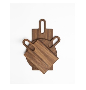 Planche à découper en bois massif conçue avec un grain de bois d'acacia épais pour une utilisation intensive dans la cuisine, trancher et servir les aliments - Product Image 2