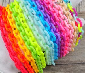 Cadena de eslabones de resina personalizada para colgar en la pared, pieza decorativa con acento artístico elegante para hogares modernos, hoteles y decoración de interiores - Product Image 1