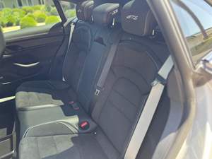 2023 pour Porsche Taycan GTS Sport Turismo AWD 590-hp électrique Sport Wagon Premium Package cuir léger Lithium R19 automatique - Product Image 6