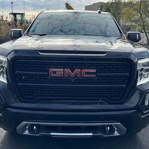 LISTO PARA ENVIAR - USADO, VOLANTE A LA IZQUIERDA |   CONDUCCIÓN DERECHA |   SIERRA 1500 DENALI CREW CAB 4X4 2021 |   DURAMAX TURBODIÉSEL 6 CILINDROS - Product Image 1