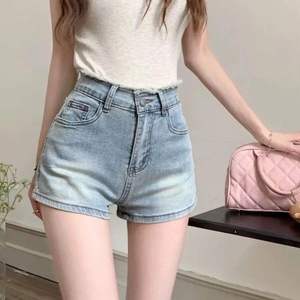 Short en jean élastique taille haute pour femmes avec broderie de poche respirant sportif à la mode pantalon chaud pour la taille d'été Plus - Product Image 6