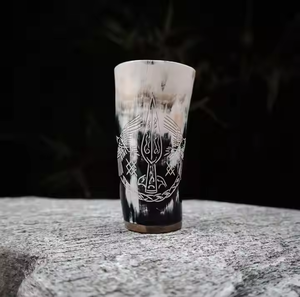 Hecho a mano Real Touch Modern Natural Shape Horn Glass con logotipo personalizado por Crescent Crafts - Product Image 2