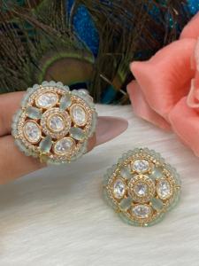 Pendientes Étnicos de Latón Chapado en Oro de Primera Calidad con Moissanita para Bodas, Ocasiones Especiales y Uso Tradicional - Product Image 5