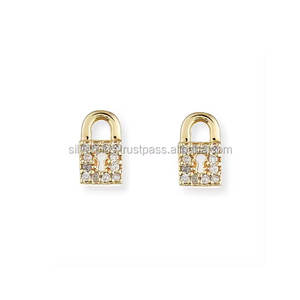 Nouvelle Collection de Boucles d'Oreilles Cadenas en Or Jaune et Diamant Disponibles à Prix Compétitif - Product Image 1