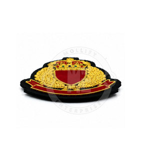Écussons brodés personnalisés de qualité supérieure EIIR, badges de couronne, décorations de vêtements de luxe avec épingle de sûreté, travail de broderie détaillé et durable - Product Image 5