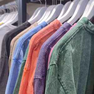 เสื้อยืดผู้ชายทรงปกติ ผ้าแคนวาสคอตตอน 100% หนัก 220 กรัม ระบายอากาศ แห้งเร็ว คุณภาพสูง ปรับแต่งได้ - Product Image 6