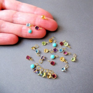 2025 925แท้จี้ชุบทองทรงสี่เหลี่ยม4x4มม. ขายส่งสำหรับผู้หญิงของขวัญงานปาร์ตี้ - Product Image 4