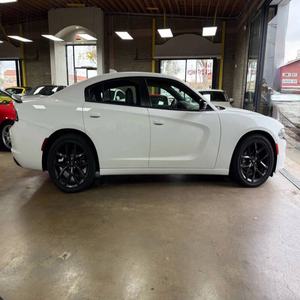 Dodge Charger SXT 2022 LIMPIO Y ASEQUIBLE - Product Image 3
