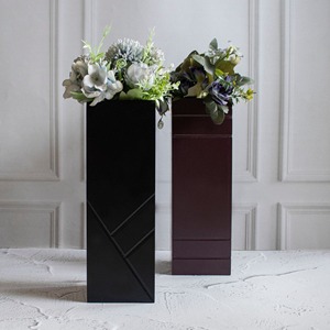 Vase à fleurs en métal design pour la décoration intérieure élégante Pièce centrale de table de mariage, événement ou réception - Product Image 2